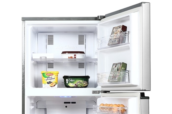 panasonic-nr-tv261apsv-6-1-700x467-1 Tủ lạnh Panasonic Inverter 234 lít NR-TV261APSV